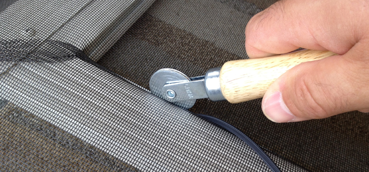 metal screen door repair in Kerman