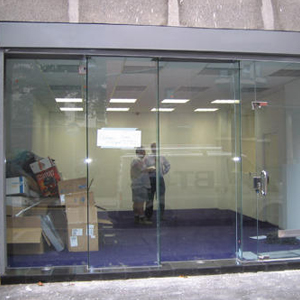 shop front door repair Kerman